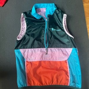 Cotopaxi windbreaker vest size womens small